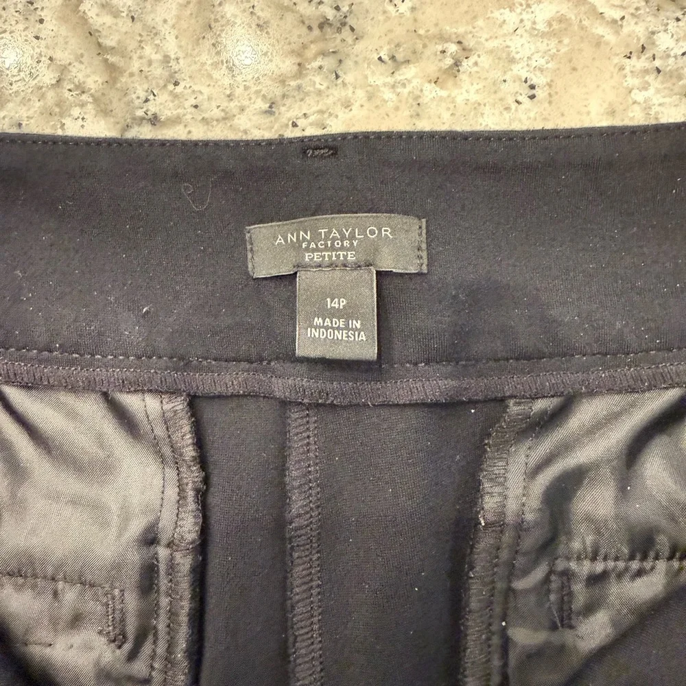 EUC Ann Taylor Factory Petite black flat front trousers, size 14P - Picture 4 of 4